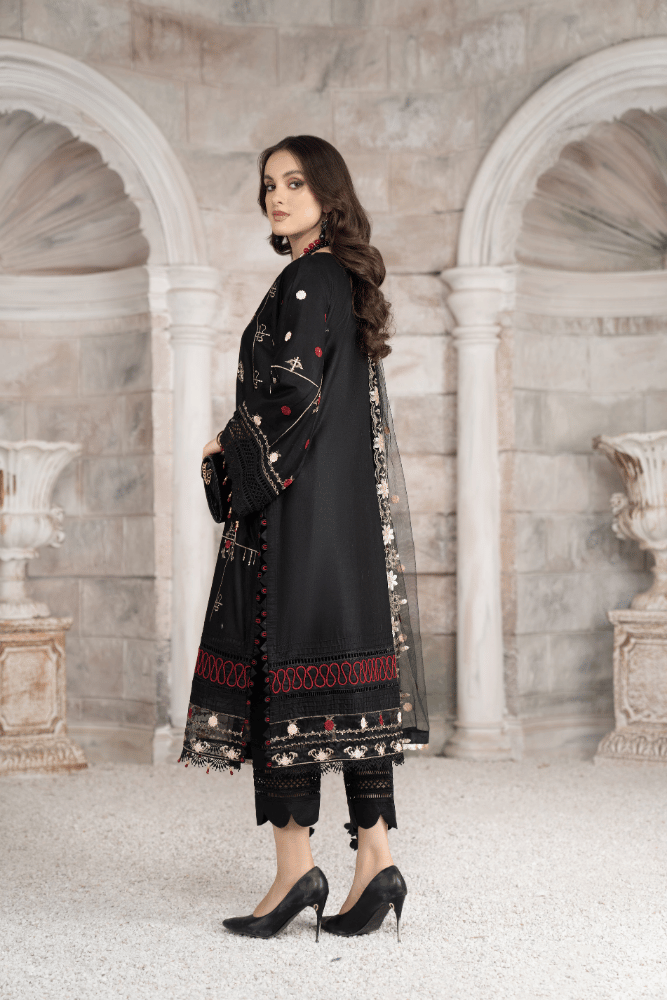 3 Piece Embroidered Lawn Suit | Mann Mayal Collection