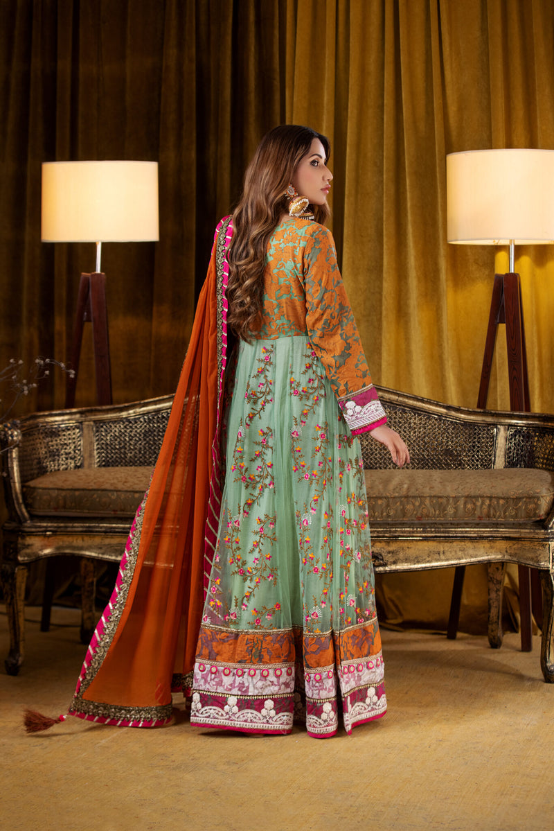 3 Piece Luxury Neck Line Hand Made Embroidered Suit | Zeenat-E-Zar Collection