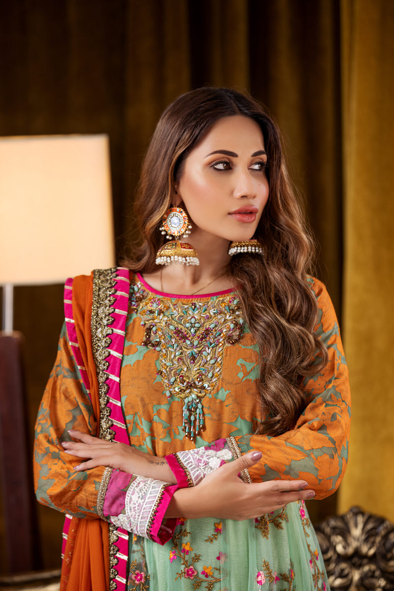 3 Piece Luxury Neck Line Hand Made Embroidered Suit | Zeenat-E-Zar Collection