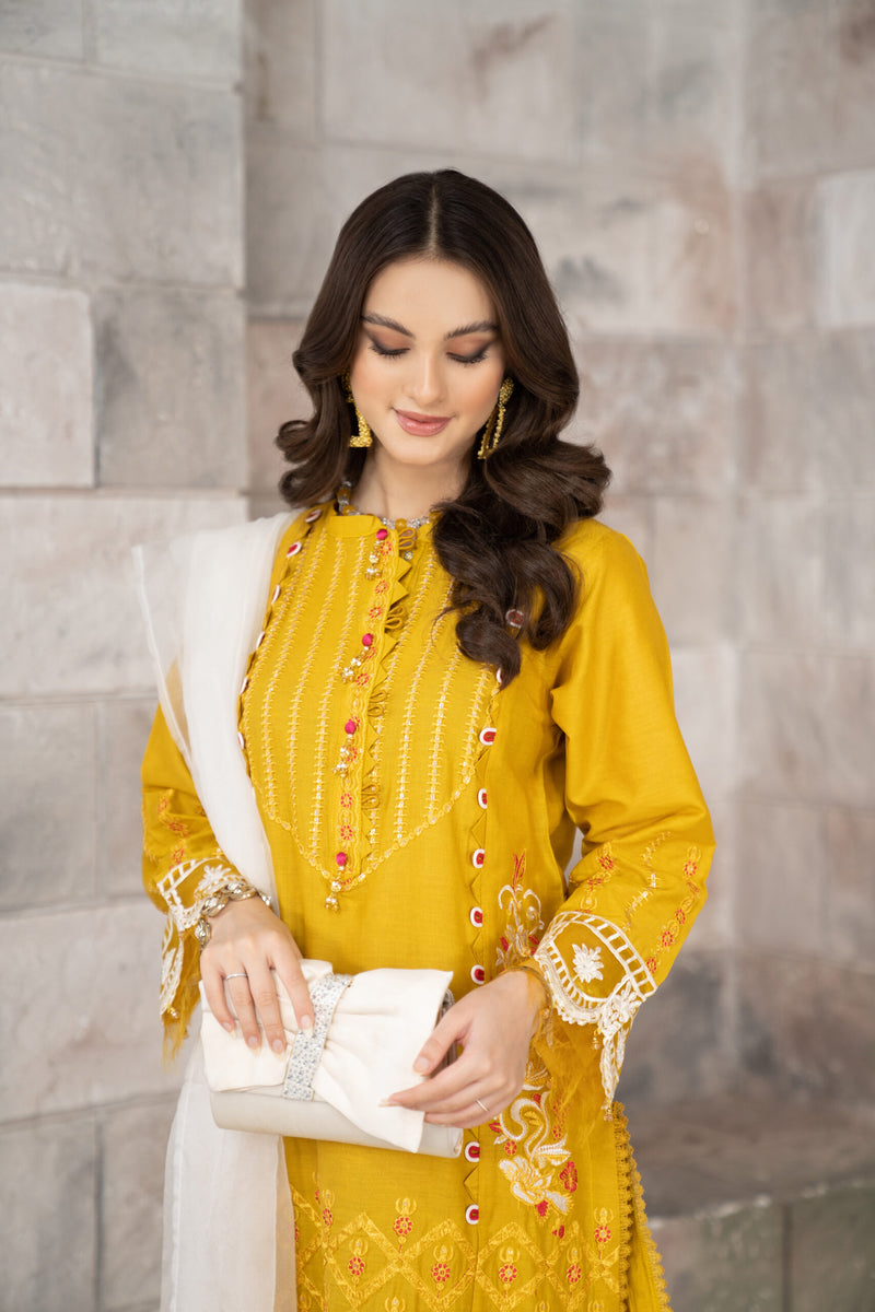 3 Piece Embroidered Lawn Suit | Mann Mayal Collection