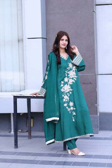 Emerald Bloom – Green Embroidered Viscose 3 Piece Suit