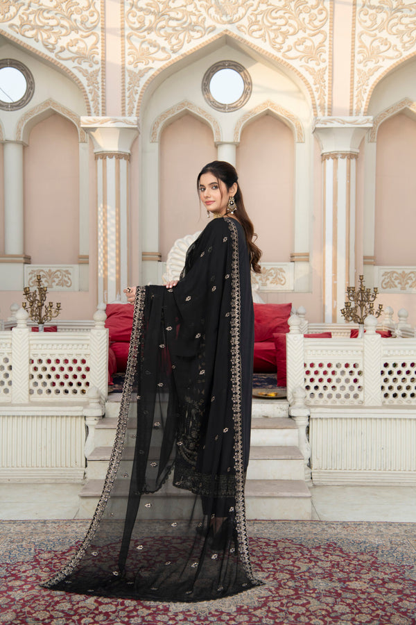 3 Piece Embroidery Lawn Suit | Urban Look