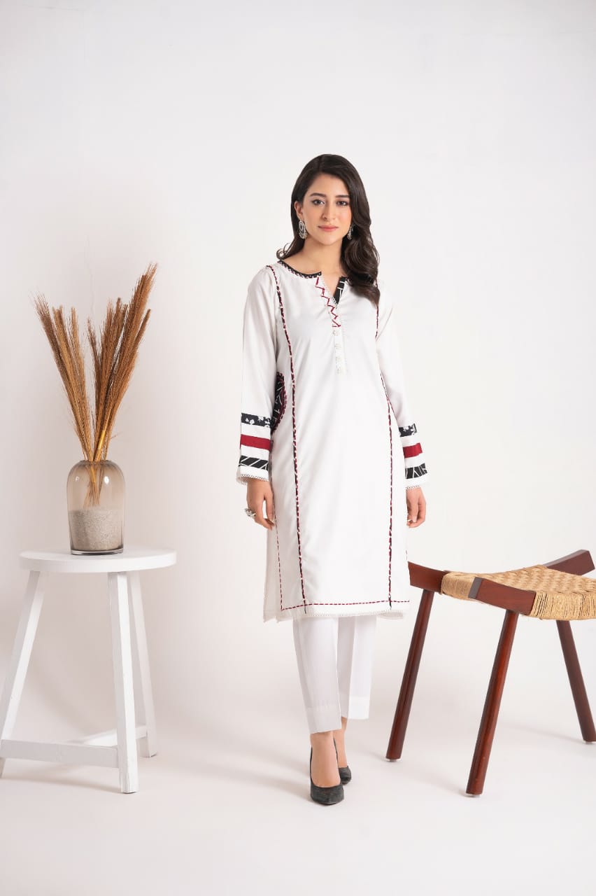 Traditional pakistani clothing